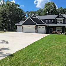 House Washing and Driveway Washing in Becker, MN Thumbnail